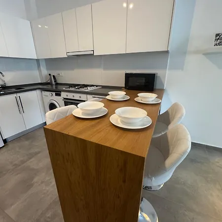 Caesar & - With 2 Bedroom - Aurelius *