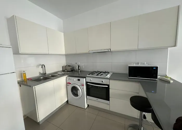 Caesar & - With 2 Bedroom Apartament *