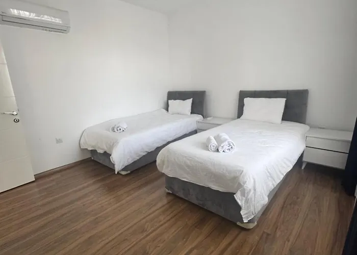 Caesar & - With 2 Bedroom Apartament Agios Georgios (Famagusta)