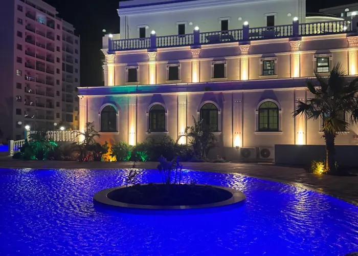 Caesar & - With 2 Bedroom Apartament *