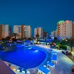 Caesar & - With 2 Bedroom Apartment *