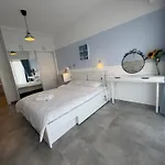 Caesar & - With 2 Bedroom דירה