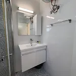 Caesar & - With 2 Bedroom *