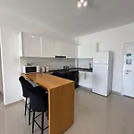 Caesar & - With 2 Bedroom *