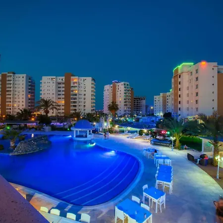 Caesar & - With 2 Bedroom Apartment *