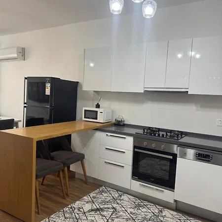 Caesar & - With 2 Bedroom - Aurelius Apartment