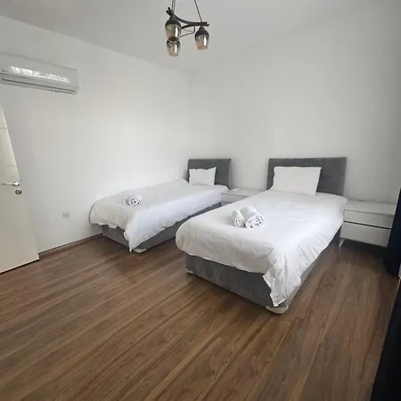Caesar & - With 2 Bedroom דירה Agios Georgios (Famagusta)