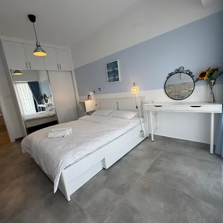 Caesar & - With 2 Bedroom דירה