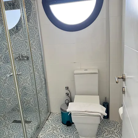 Caesar & - With 2 Bedroom *