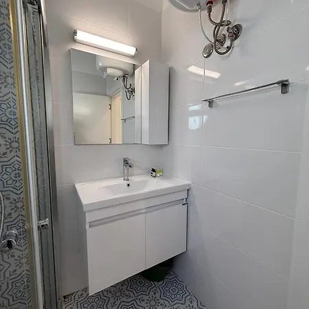 Caesar & - With 2 Bedroom *
