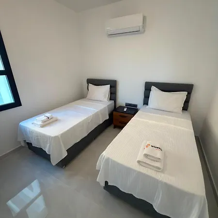 Caesar & - With 2 Bedroom *