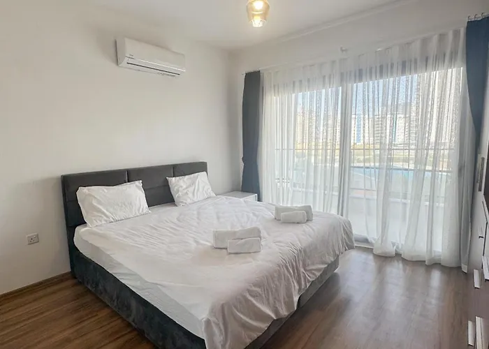 Caesar & - With 2 Bedroom Apartmán Agios Georgios (Famagusta)