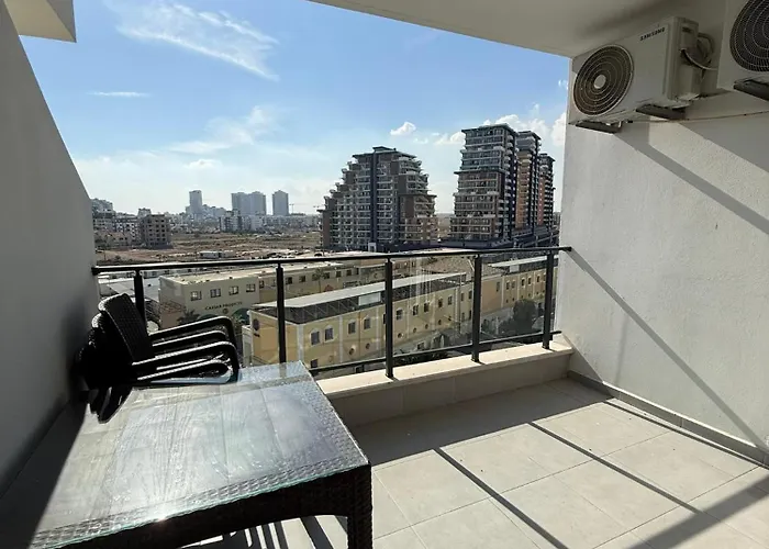 Caesar & - With 2 Bedroom *